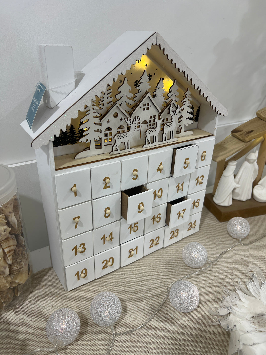 House Calendar LED Ply 29x16x40cm White