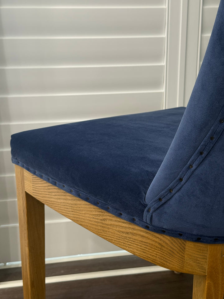 Hampton Oakwood Navy Velvet Dining Chair