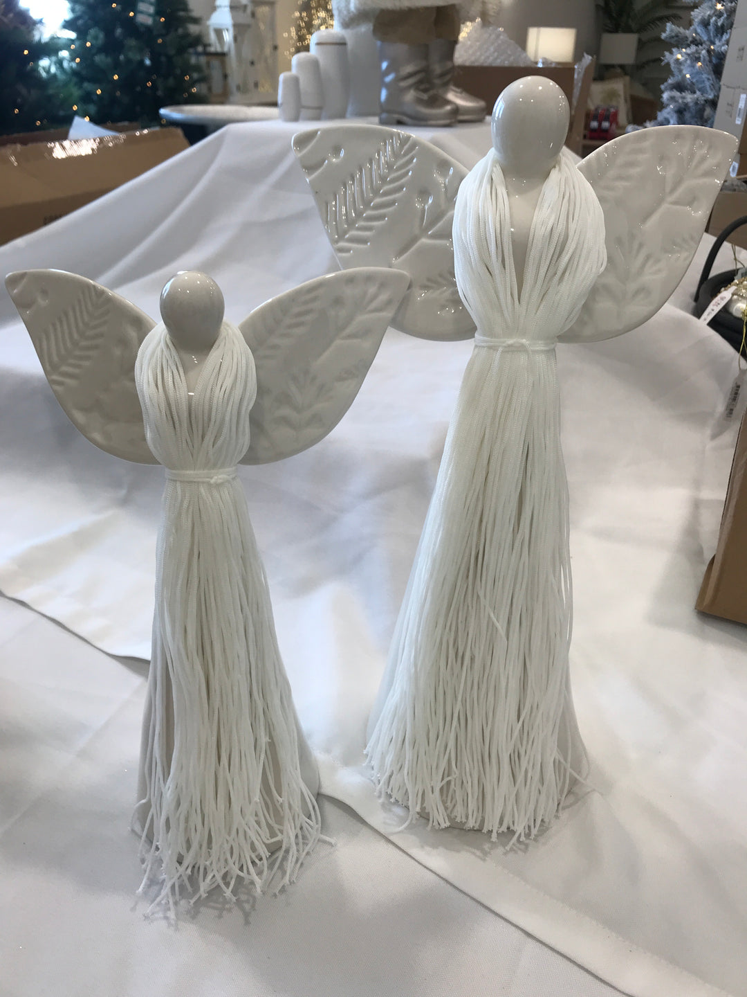 Porcelain white Angel Lrg