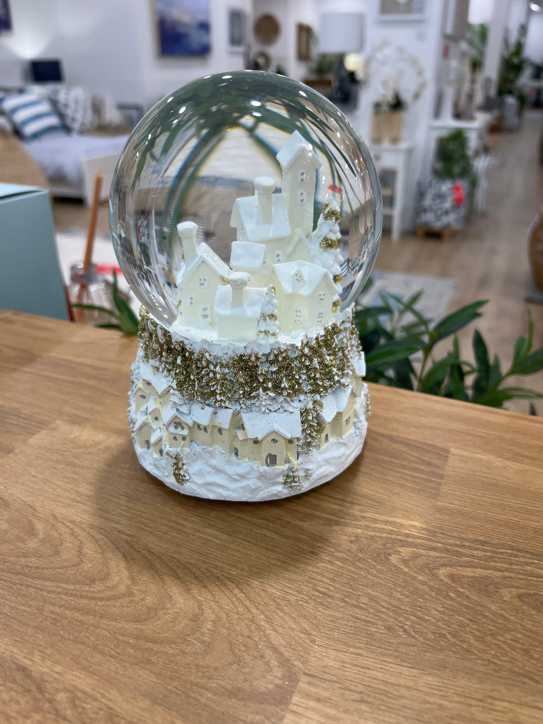 Music Village Snow globe