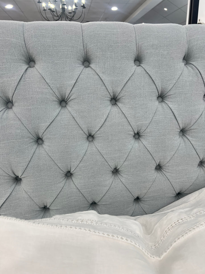 Hampton Duck Egg Buttoned Bedhead King