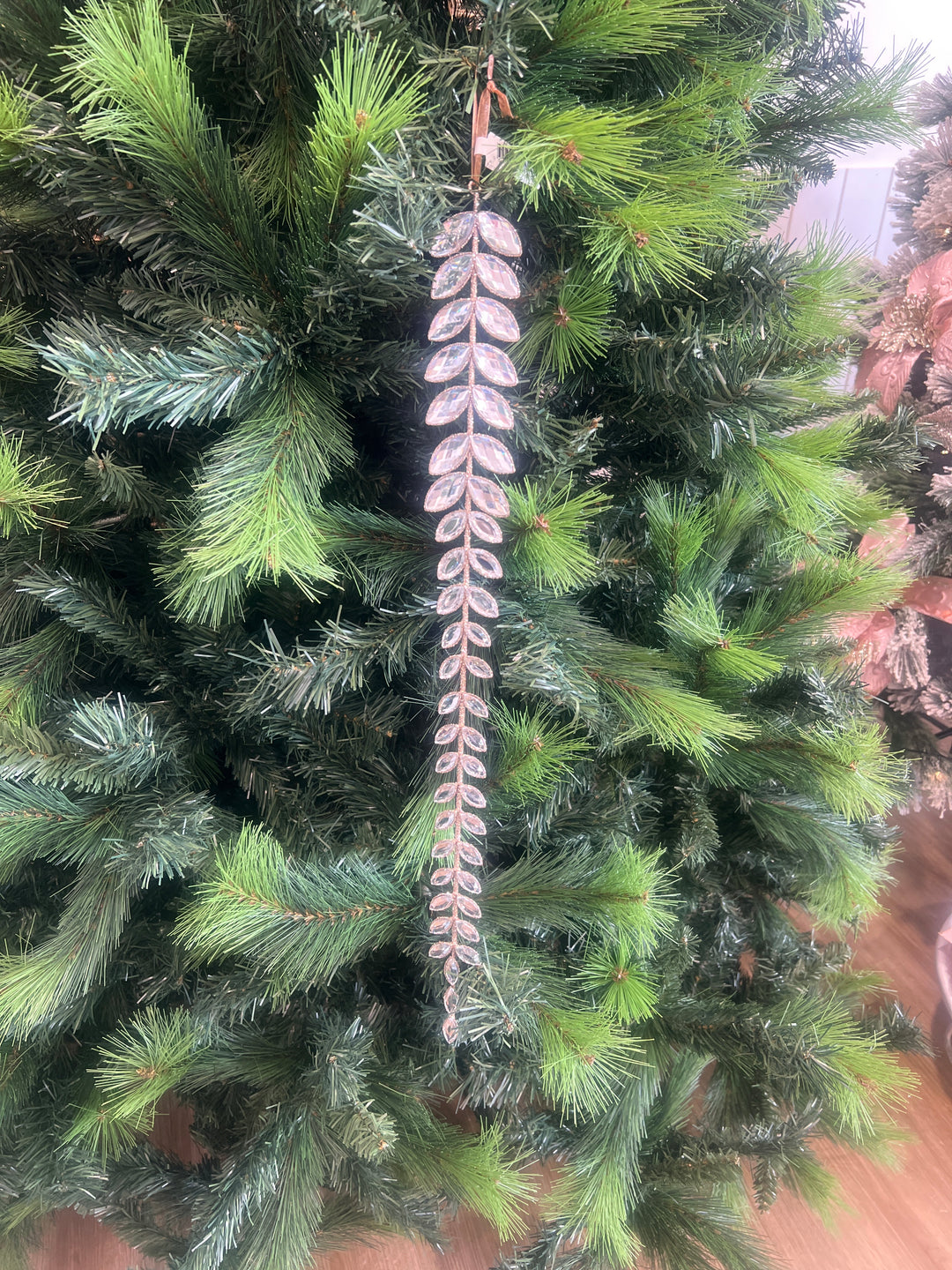 Jewel Champagne Leaf Drop