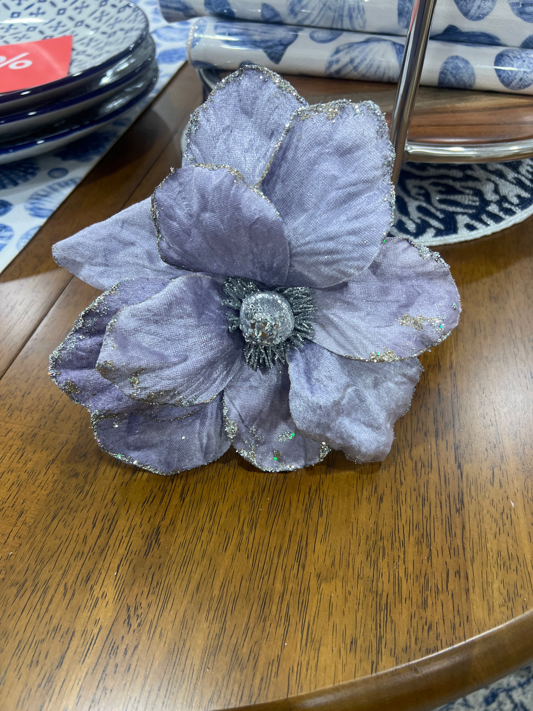 Magnolia Lilac Clip on Poinsettia