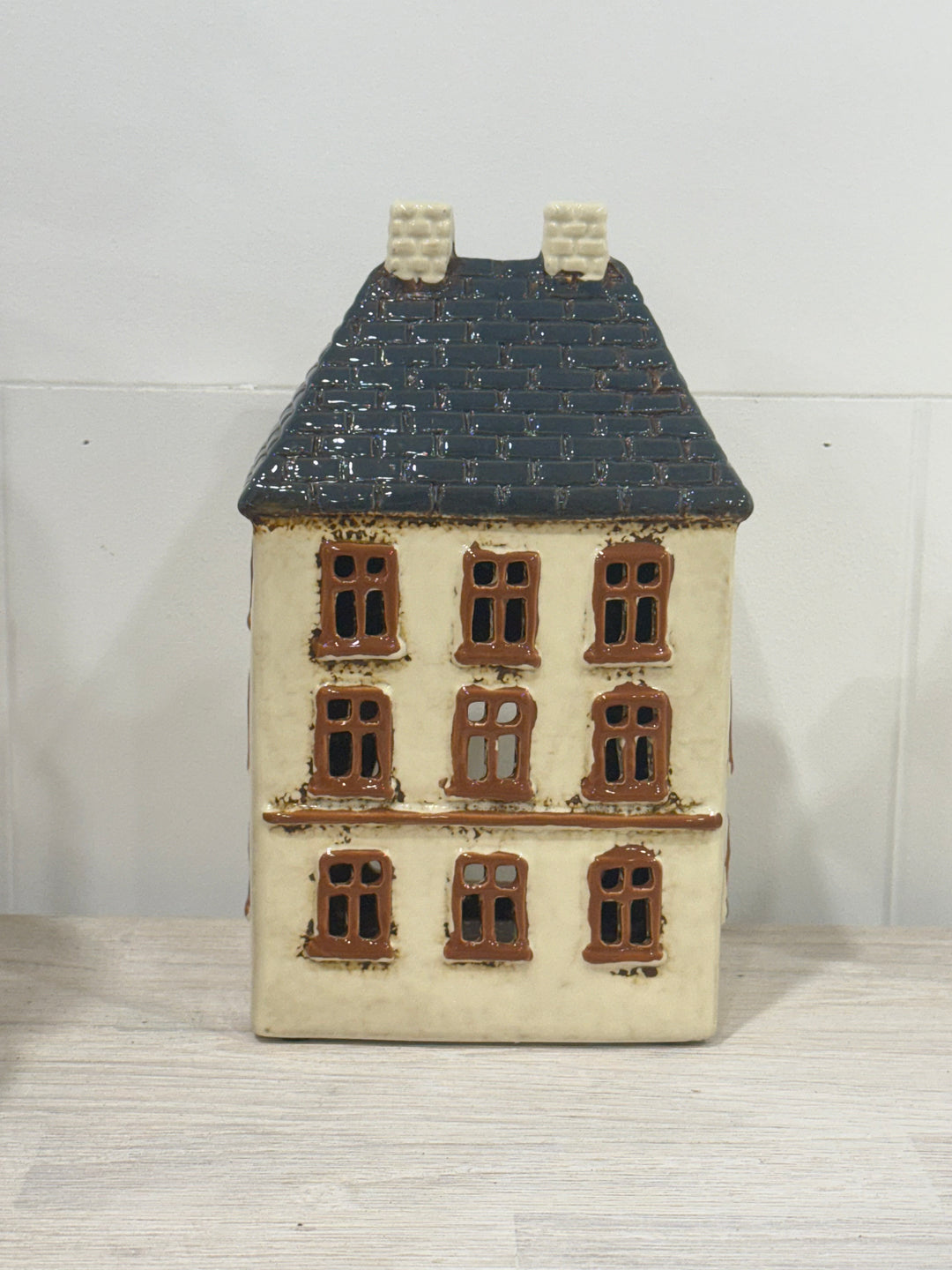 Cotswolds Country Tea Light Estate House