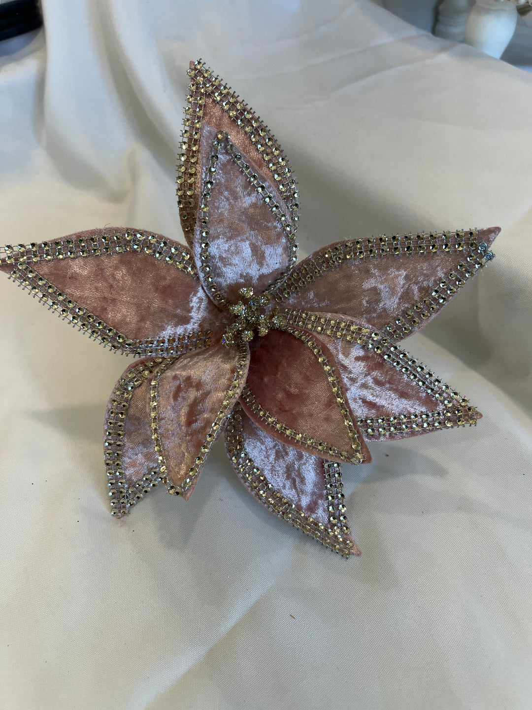Clip on Poinsettia Blush Braid Edge
