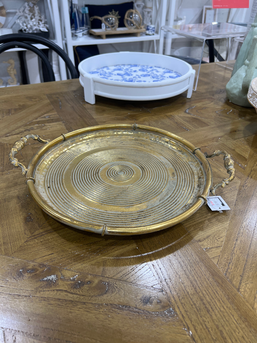 Lustre Piped Round Tray with Handles