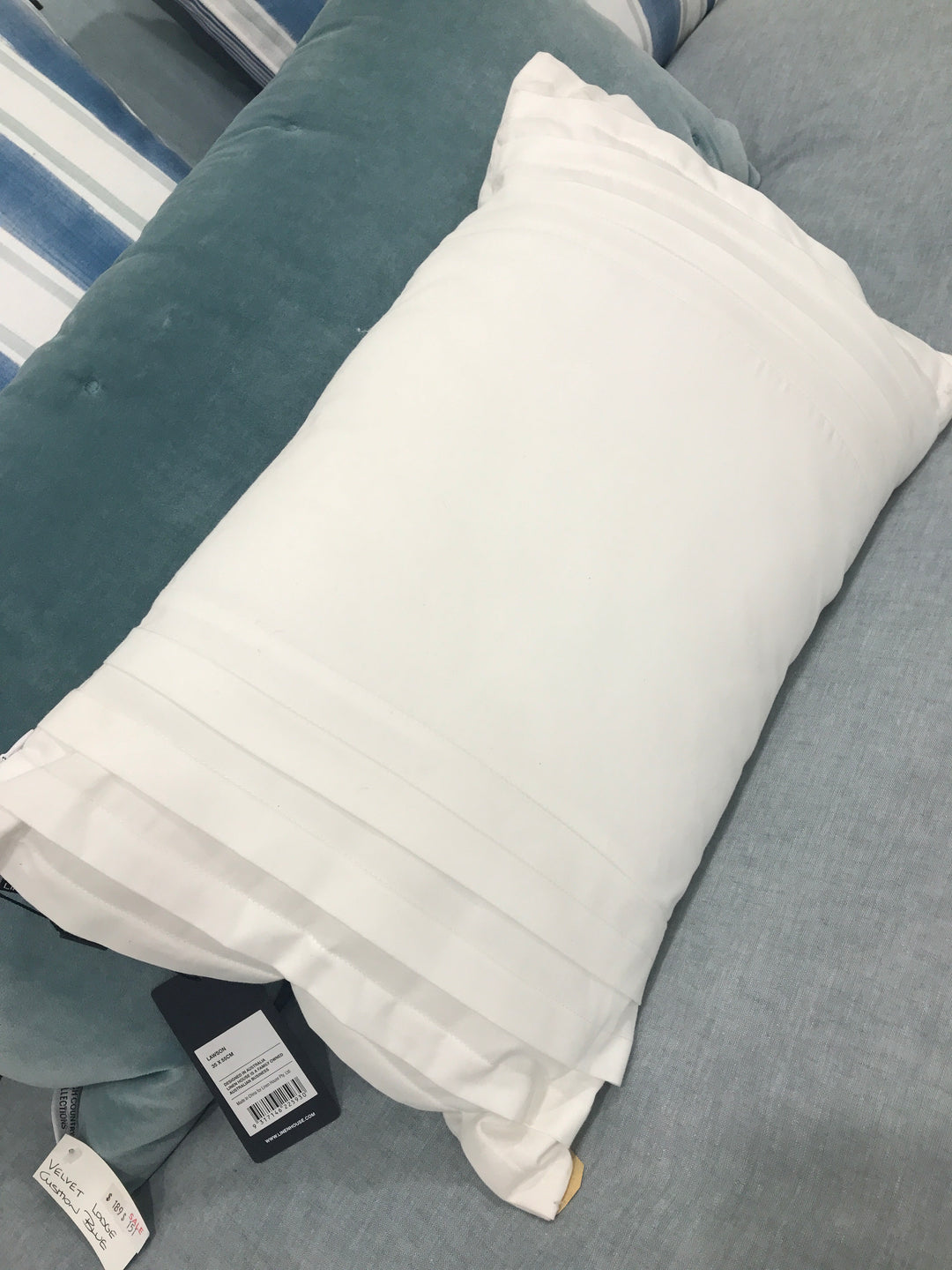 Hampton Lawson white lumbar cushion