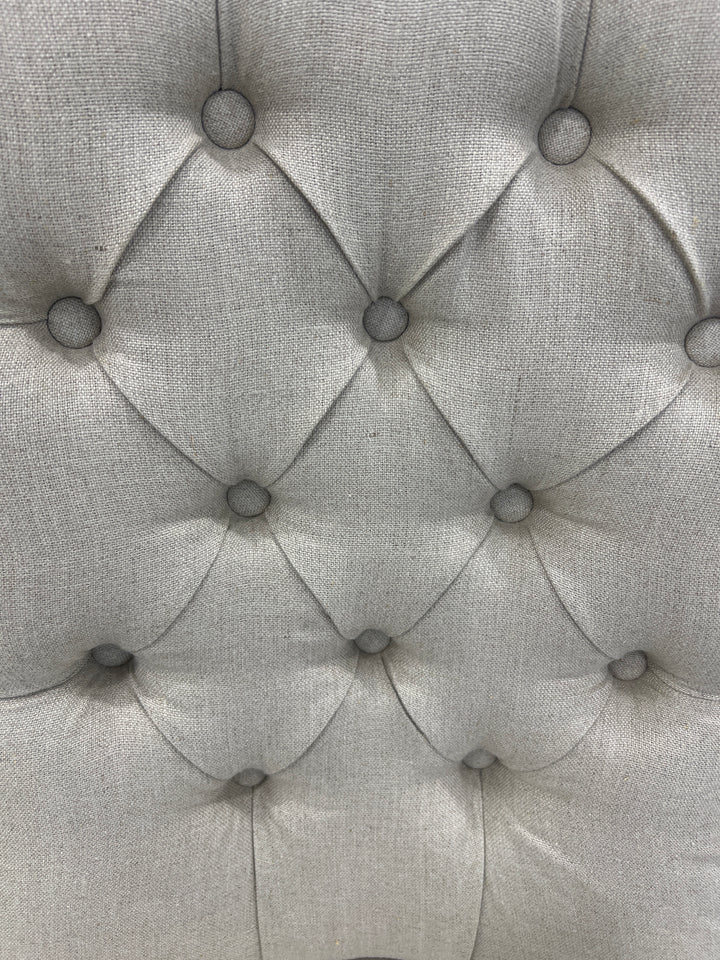 Hampton Beige Buttoned Bedhead Queen