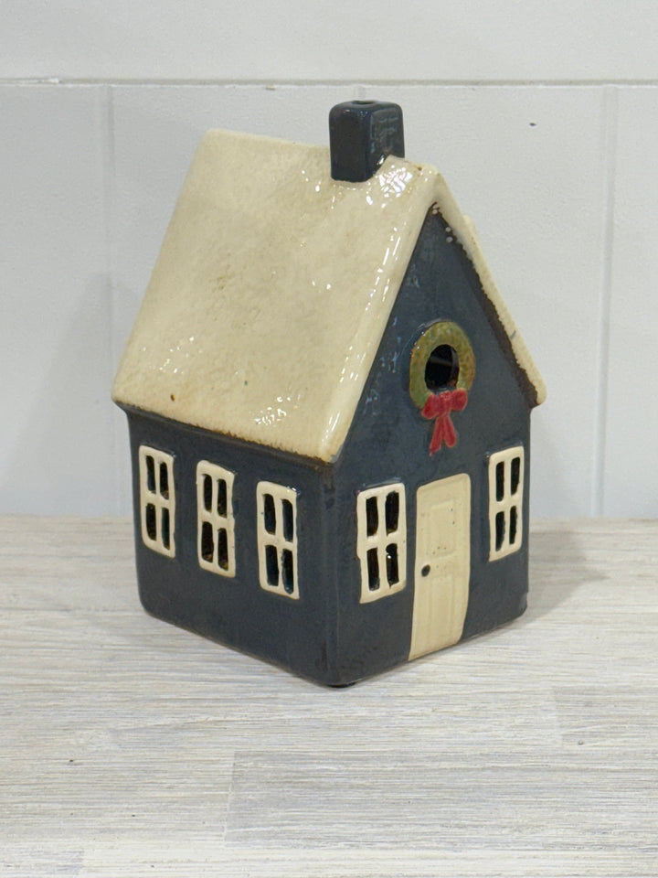 Alsace Tea Light Cottage Navy with Wreath
