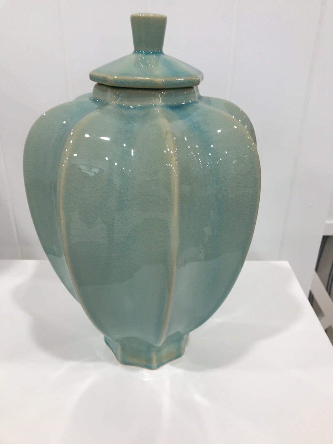 Skye Fluted jar Medium