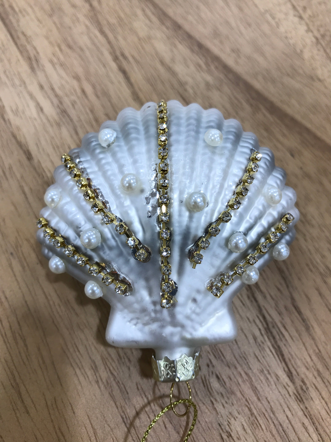 Glass Pearl Champagne Scallop Dec