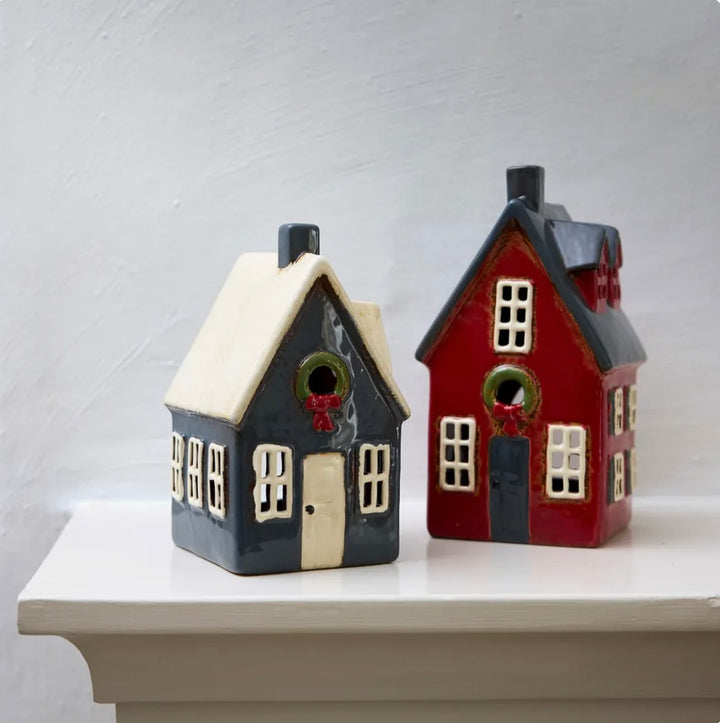 Alsace Tea Light Cottage Red with Wreath