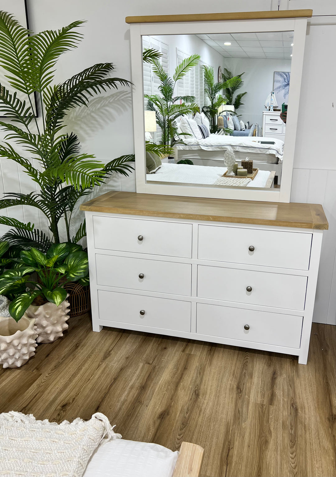 Laguna Queen Bedroom Bundle Dresser with Mirror