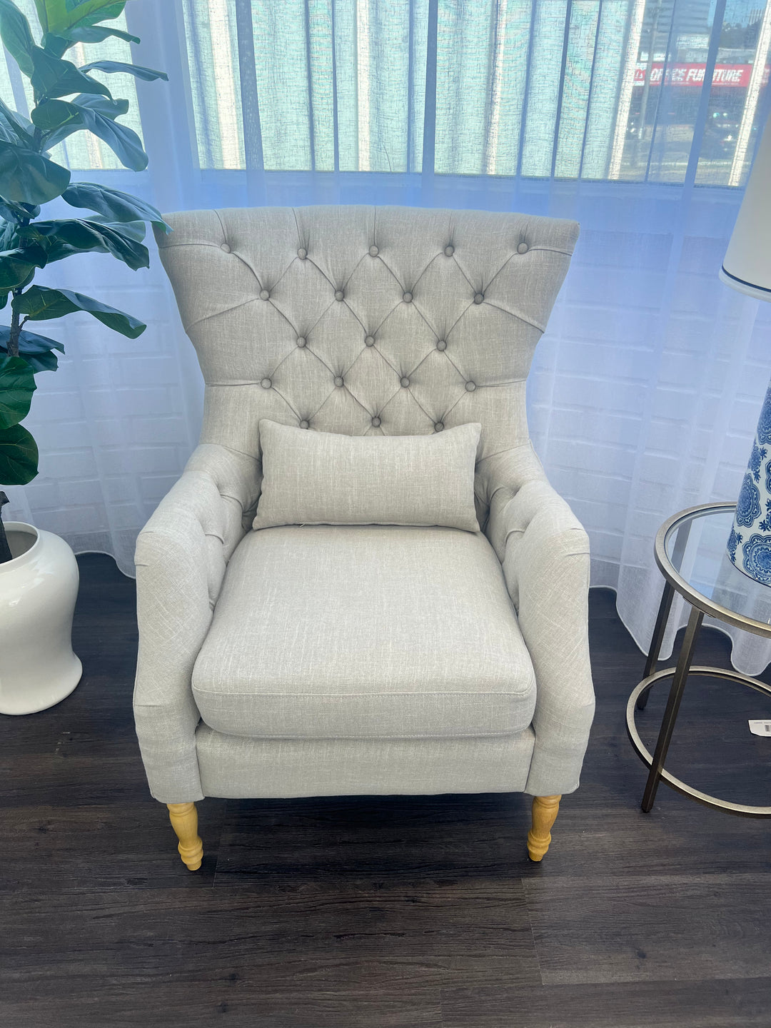 Florence Armchair FLOORSTOCK