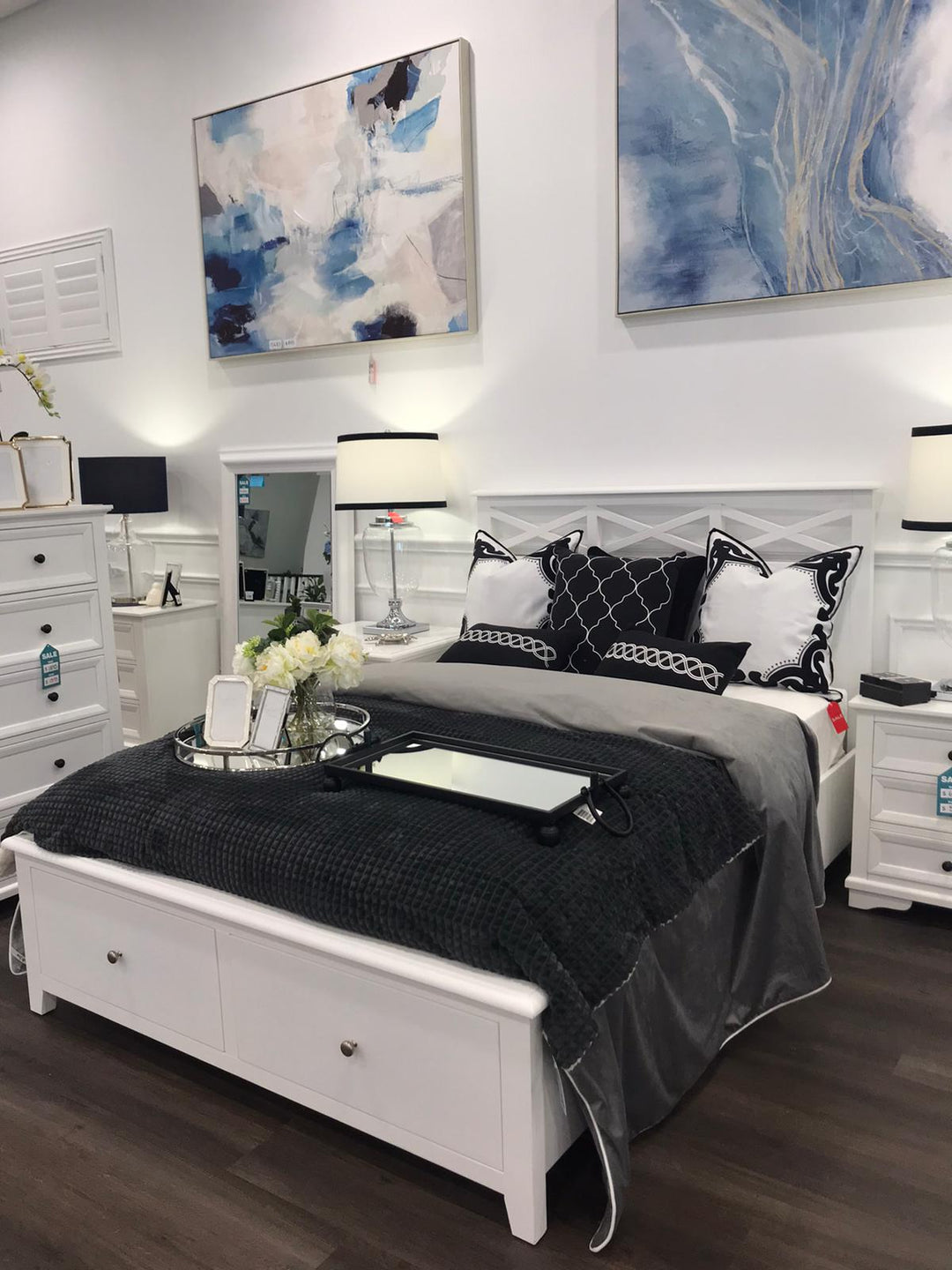 Hampton Double Bed with Storage FLOORSTOCK