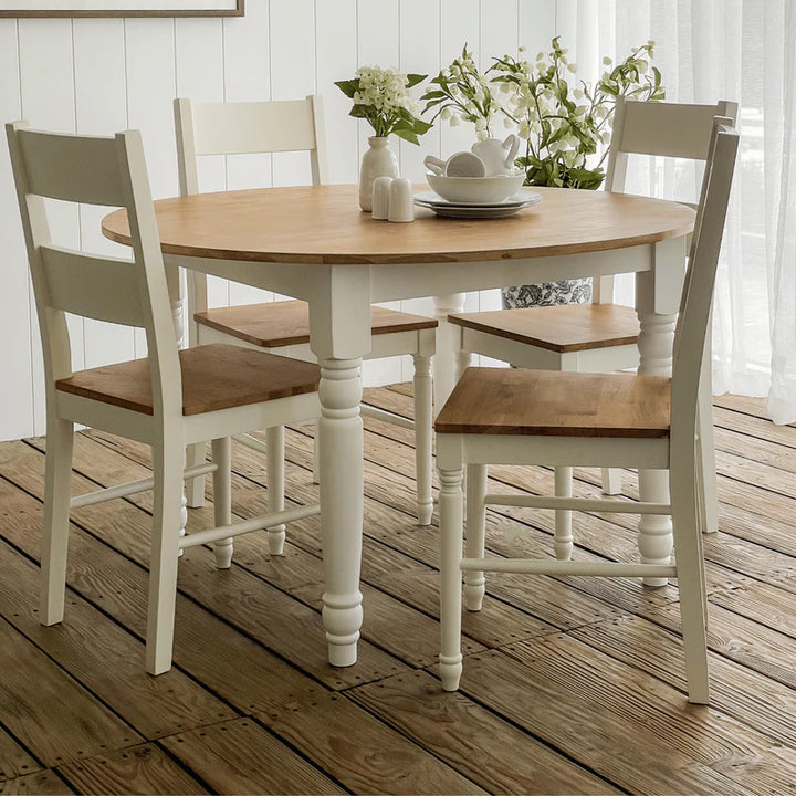 East Hampton Round Dining Table FLOORSTOCK OP