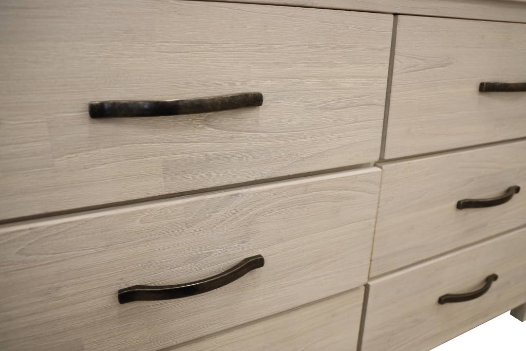 Long Beach Dresser FLOORSTOCK