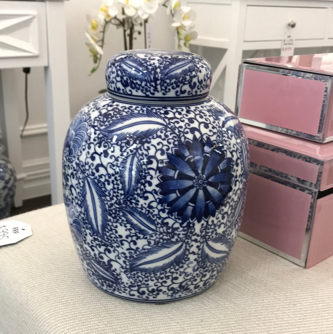 Eastern blue & White Ginger Pot