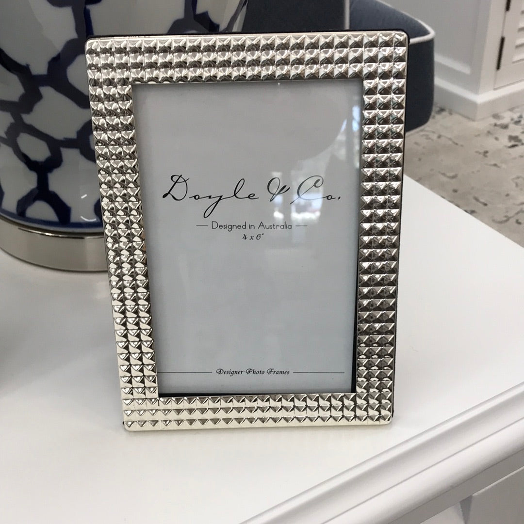 Silver Diamond Cut Frame