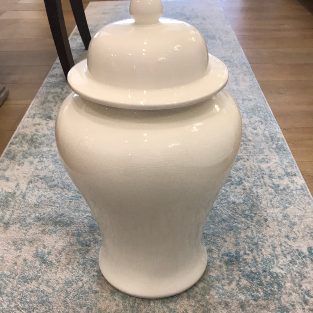Tua large ginger jar