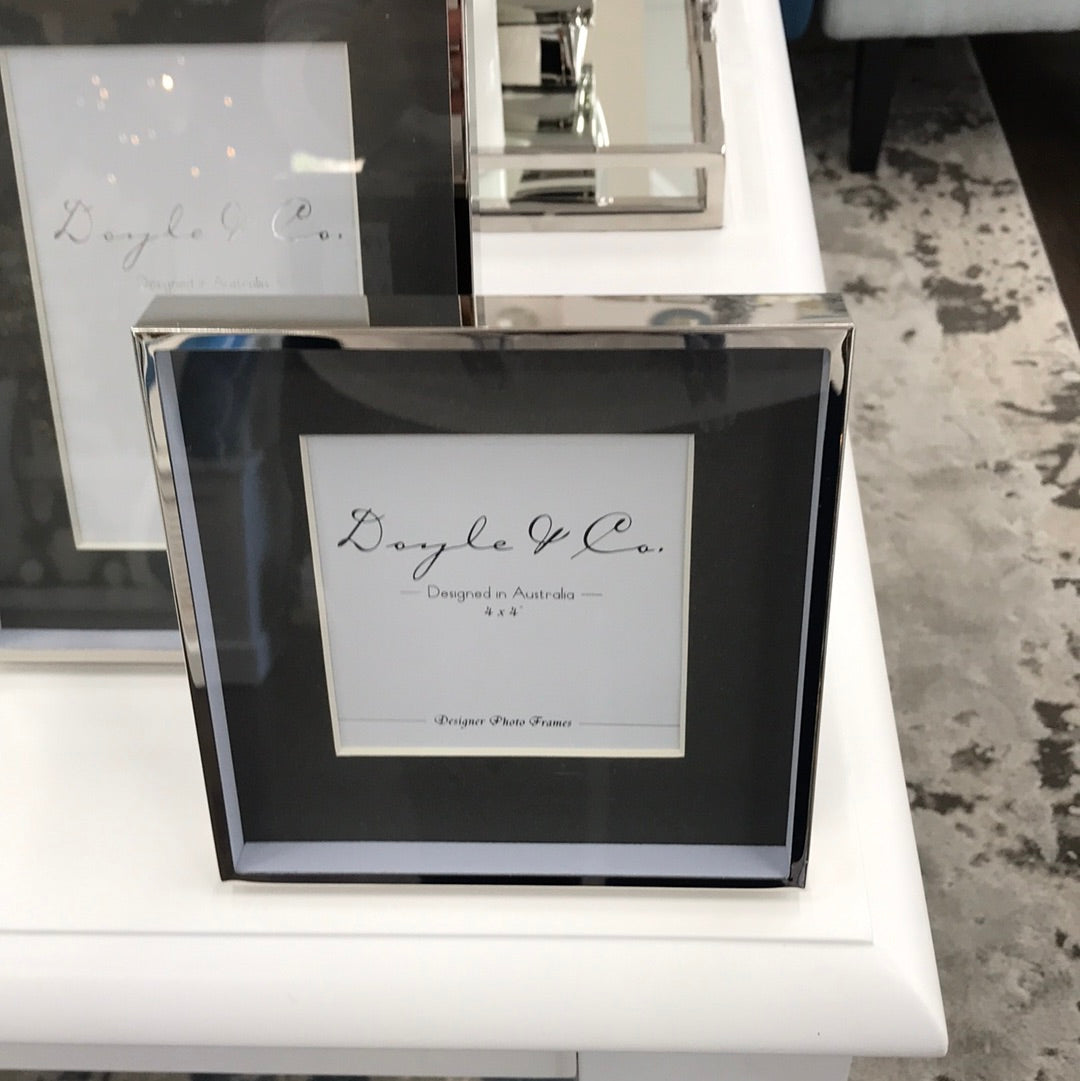 CHROME 4X4 STATELY GREY INSERT FRAME